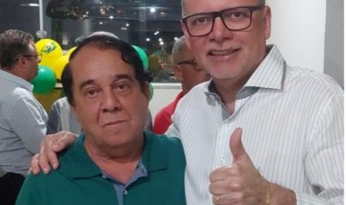 O Pré-candidato a vereado Jair Ribeiro participa de encontro com partidos aliados  em Timóteo