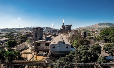 Aperam South America completa 80 anos de contribuições para o desenvolvimento sustentável do país e da siderurgia