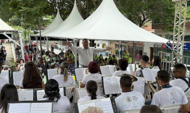 Encontro de Bandas de Música encanta Antônio Dias
