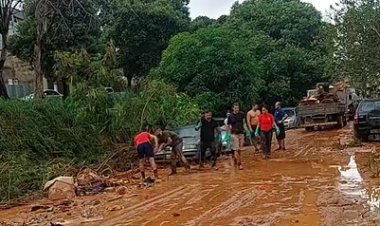 Tromba d’água provoca alagamentos em Timóteo na madrugada de domingo