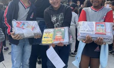 Kits escolares são entregues em Timóteo