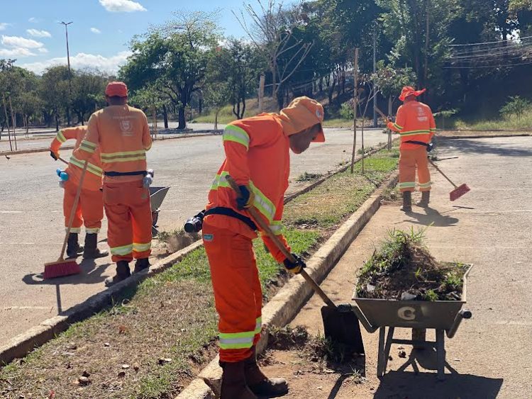 Prefeitura de Ipatinga recolhe mais de 4,8 mil toneladas de entulho em agosto