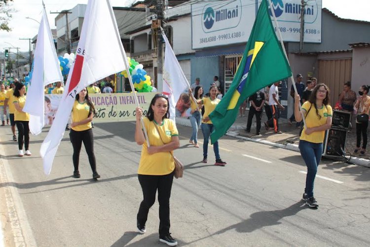 PREFEITURA DE CORONEL FABRICIANO PROMOVE DESFILE CÍVICO DE 7 DE SETEMBRO