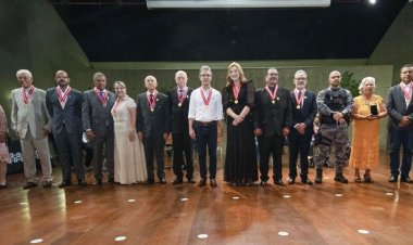 Governo de Minas homenageia personalidades do estado com Medalha de Honra ao Mérito da Polícia Civil