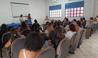 Servidoras da Secretaria de Educação de Tímóteo participam de dinâmica em homenagem ao Dia das Mulheres